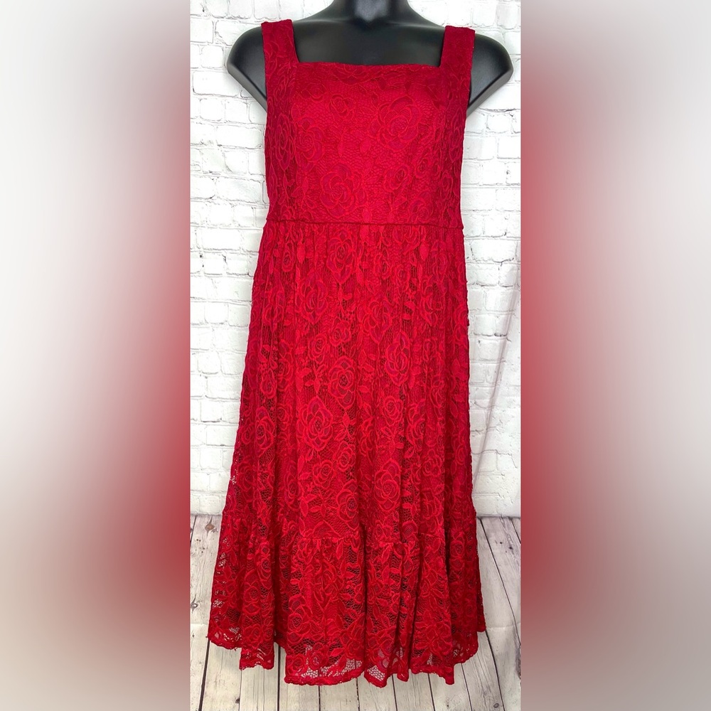 Plus Size - Picture 8 of 8